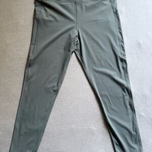 Vuori Women’s Studio Pocket Leggings